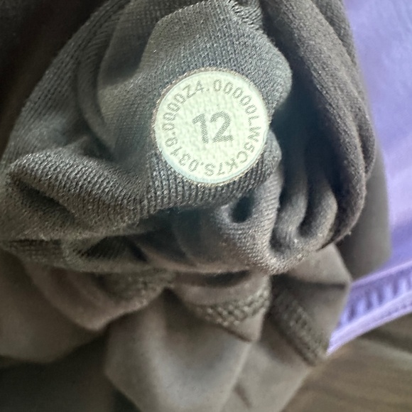 lululemon Align™ High-Rise Pant 25" Black, Size 12 - Picture 5 of 6